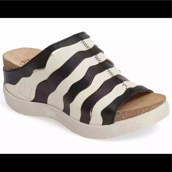 Fly London Shoes - Fly London Black/Off White Sandals Size 37/7